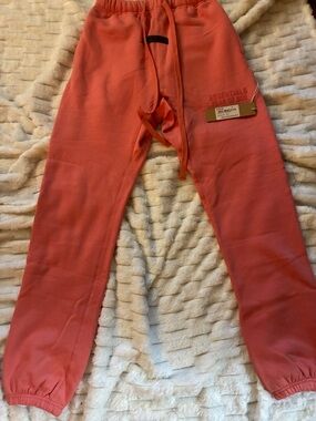 ESSENTIALS MEN Coral Sweatpants And Pullover Hoodie: Fear of God Inspired